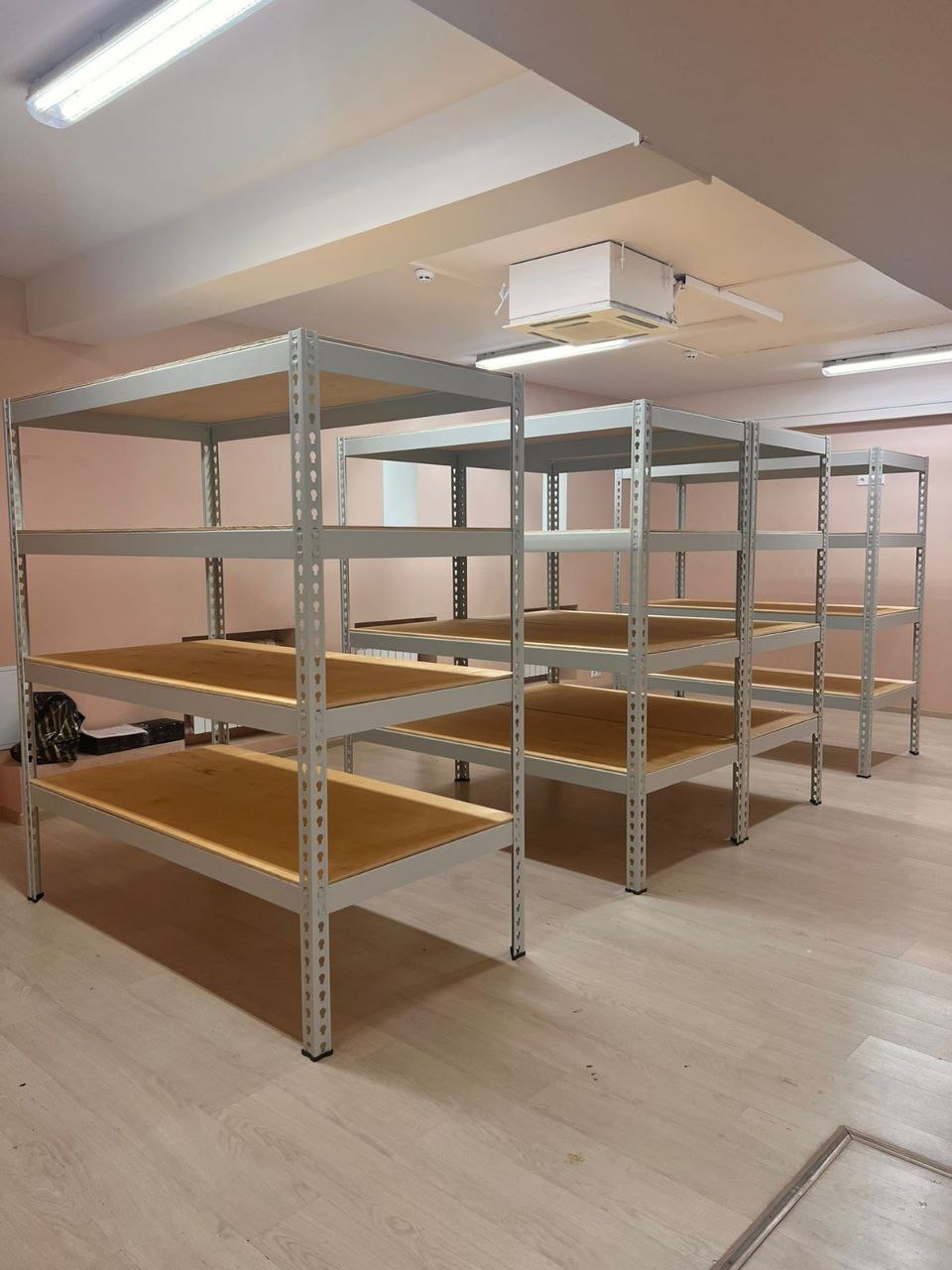 Металлические стеллажи для систем хранения