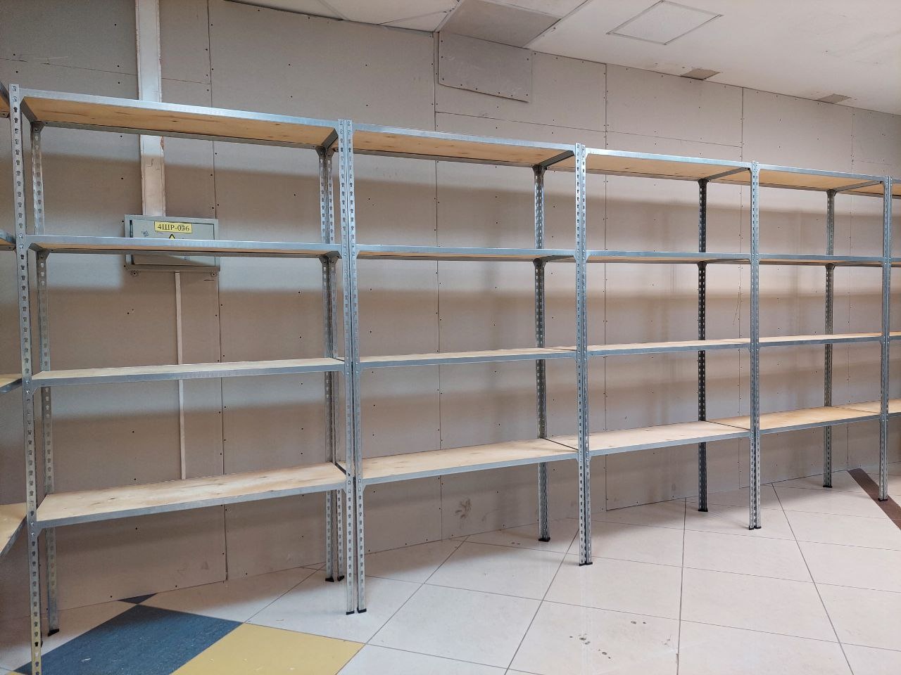 Металлические стеллажи для систем хранения